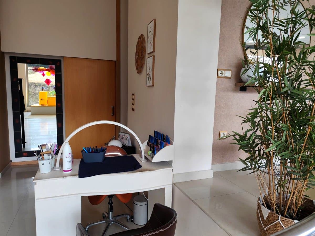Zona de manicura de Peluquería Sagitario en Ponte Caldelas